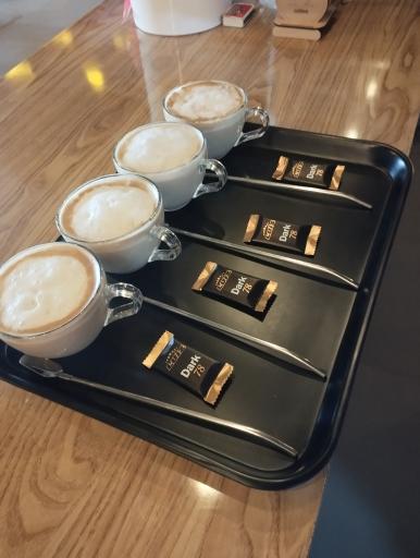 عکس کافه حیات