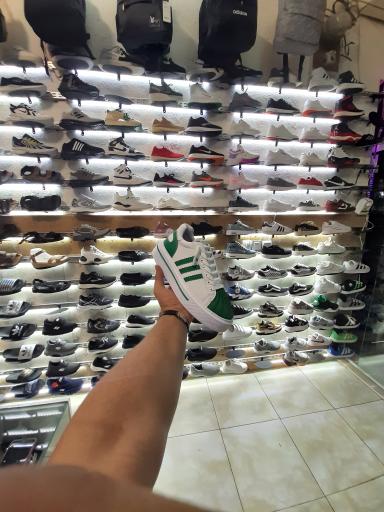 عکس کتونی مهران