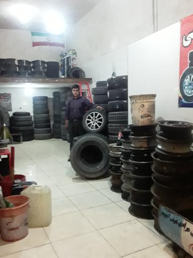 عکس پنچرگیری و لاستیک فروشی مرادی