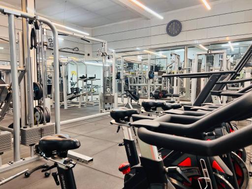 عکس باشگاه بدنسازی امید اسپرت