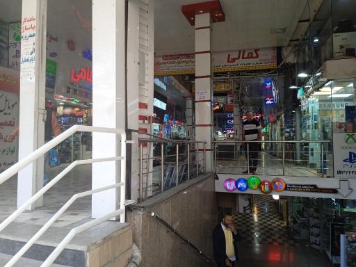 عکس پاساژ دانشکده