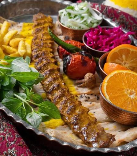 عکس تهیه غذای نیما