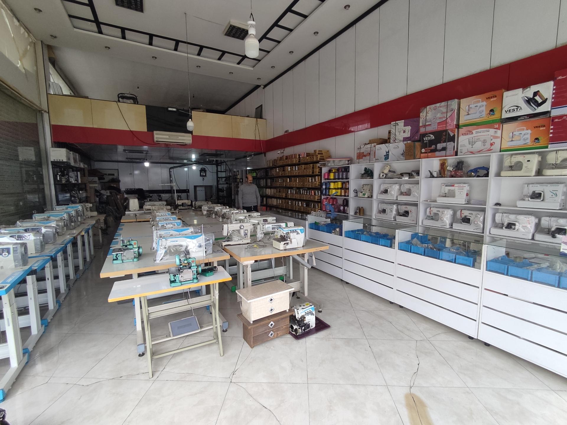 عکس فروشگاه و تعمیرگاه چرخ خیاطی و قطعات مومیوند