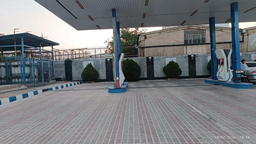 عکس جایگاه سوخت CNG یمین