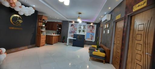 عکس کلینیک‌ تخصصی پوست‌ و‌ مو الیزا