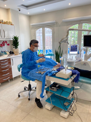 عکس مطب دندانپزشکی دکتر سامان ساعتچی