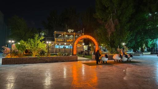 عکس کافه فست فود ناپولی