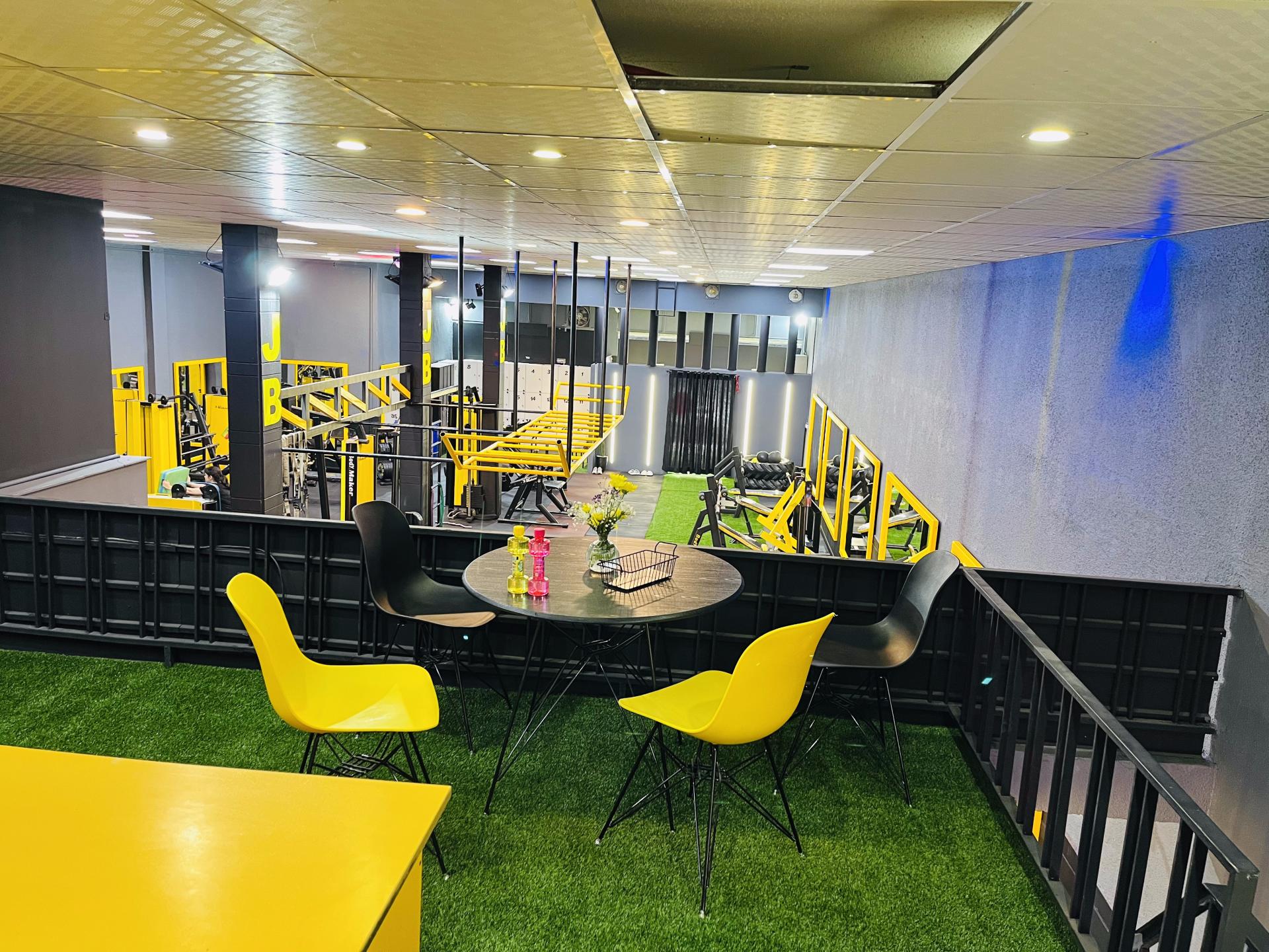 عکس باشگاه بدنسازی جسم برتر