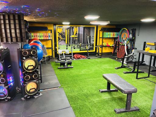 عکس باشگاه بدنسازی جسم برتر