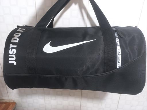 عکس تولیدی کیف ورزشی و کوله فانتزی