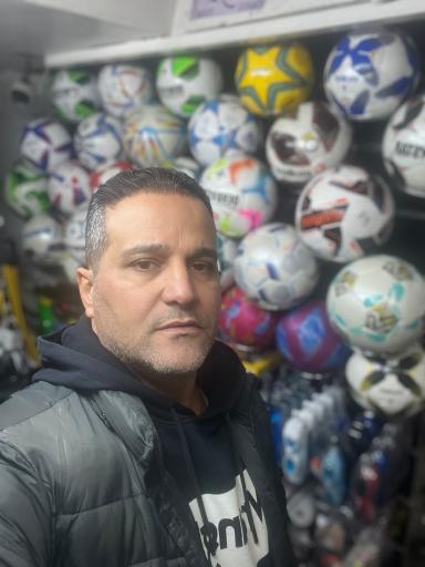 فروشگاه لوازم ورزشی حسین اسپورت