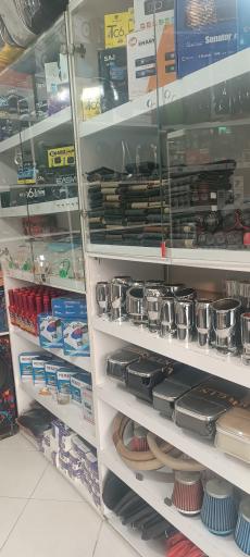 عکس فروشگاه کالاهای لوکس اتومبیل سناتور