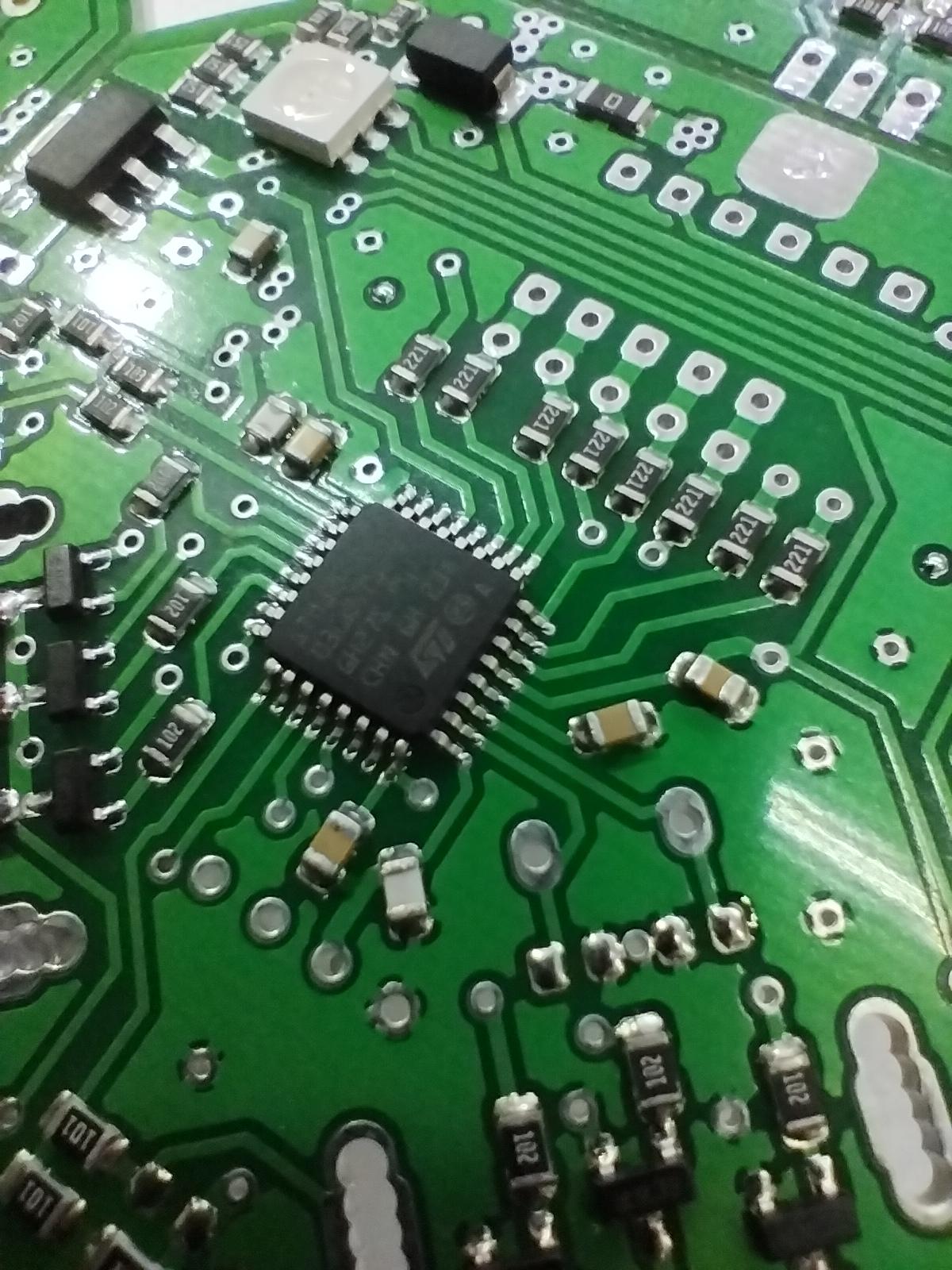 عکس مونتاژ الکترونیک البرز
