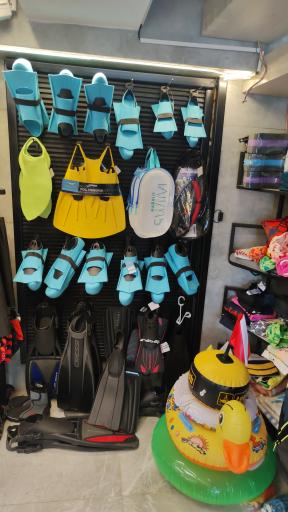 عکس فروشگاه لوازم شنا و غواصی سوییم کلاب