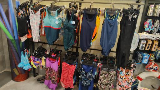 عکس فروشگاه لوازم شنا و غواصی سوییم کلاب