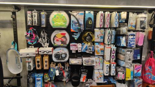 عکس فروشگاه لوازم شنا و غواصی سوییم کلاب