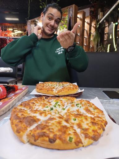 عکس پیتزا بلوط