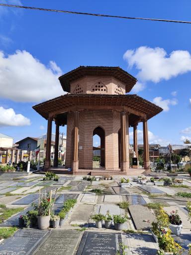 عکس آرامگاه میرزا کوچک خان جنگلی