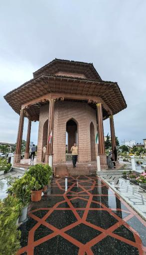 عکس آرامگاه میرزا کوچک خان جنگلی