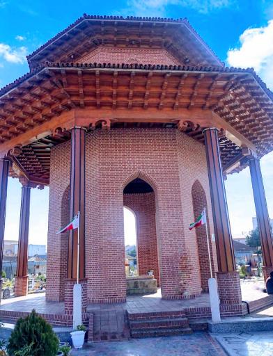 عکس آرامگاه میرزا کوچک خان جنگلی