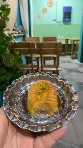 عکس علی کافه رشت