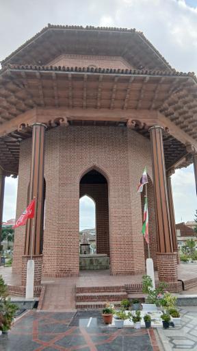 عکس آرامگاه میرزا کوچک خان جنگلی