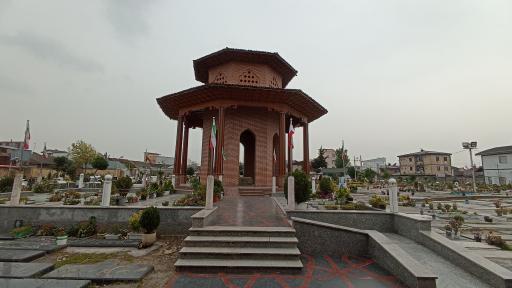 آرامگاه میرزا کوچک خان جنگلی