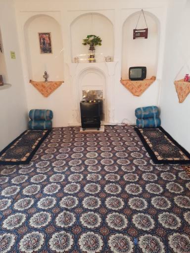 عکس اقامتگاه بوم گردی وسفره خانه سنتی توتیا
