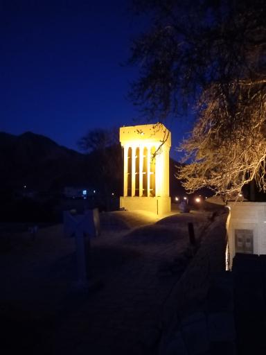 عکس اقامتگاه بوم گردی وسفره خانه سنتی توتیا