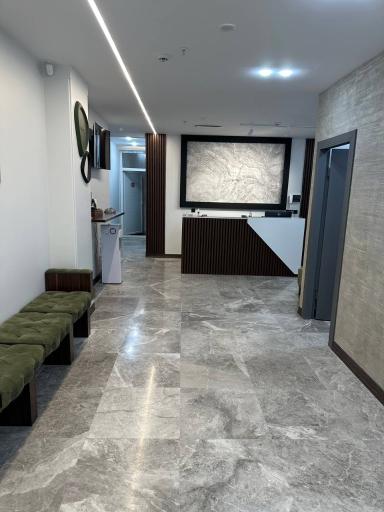 عکس کلینیک پوست و مو بلوط