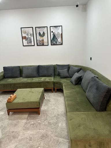 عکس کلینیک پوست و مو بلوط