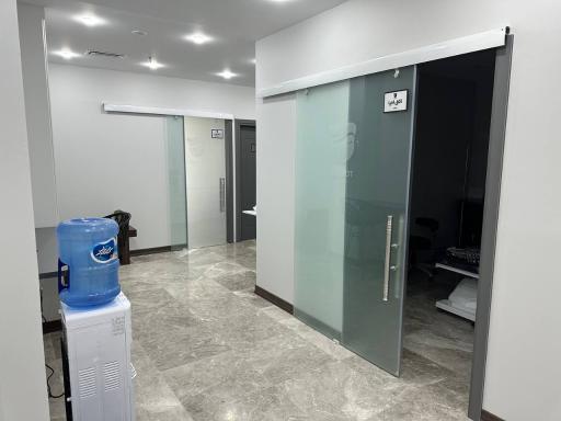 عکس کلینیک پوست و مو بلوط