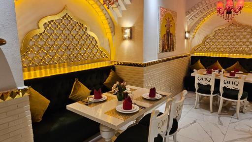 عکس رستوران هندی مهاراجه