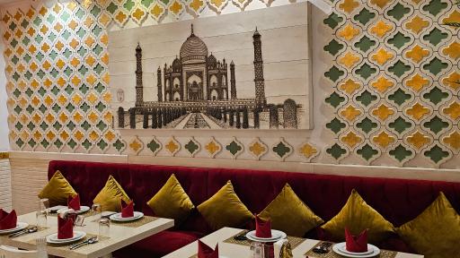 عکس رستوران هندی مهاراجه