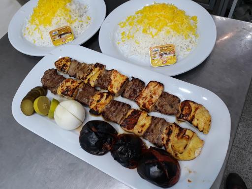 عکس رستوران حاج محمود