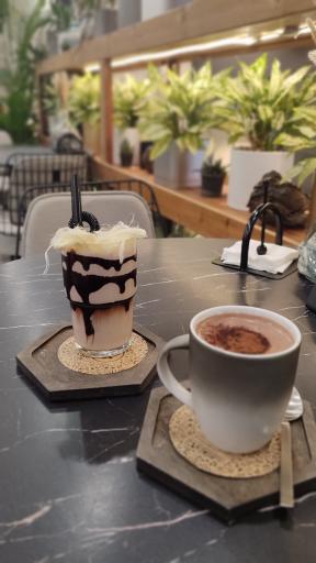 عکس مجتمع گل و گیاه گلزار بهاره