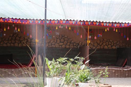 عکس کافی شاپ شبدیز 