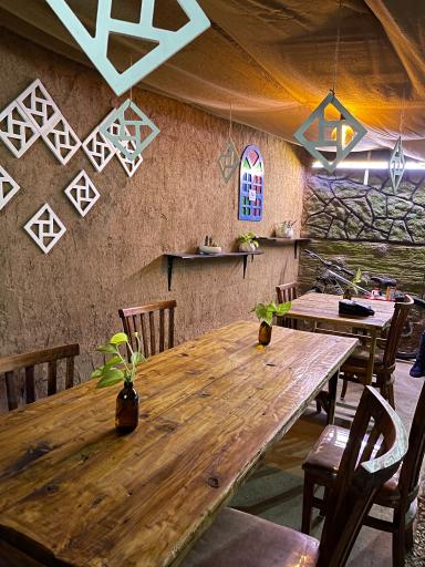 عکس کافی شاپ شبدیز 