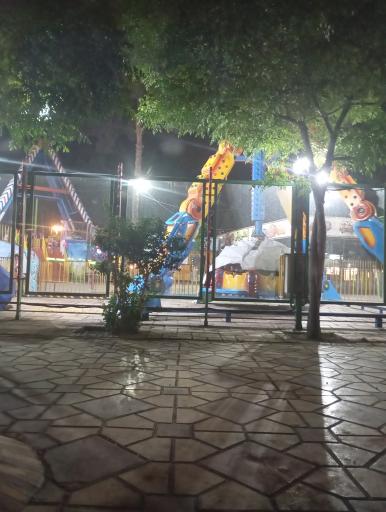 عکس شهربازی سرگرمی خانواده