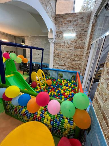 عکس خانه بازی دنیای کودکی 