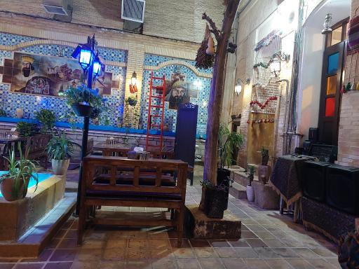 عکس رستوران سنتی هفت پیچ