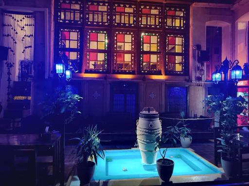 رستوران سنتی هفت پیچ