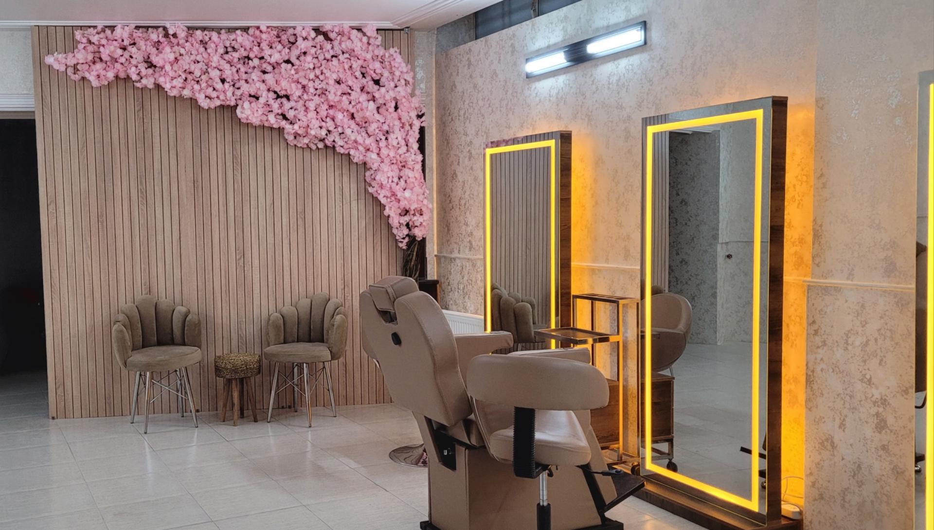 عکس سالن زیبایی تینا غلامی 