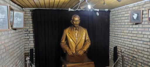 عکس خانه استاد شهریار