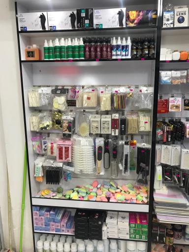 عکس فروشگاه لاوین گالری