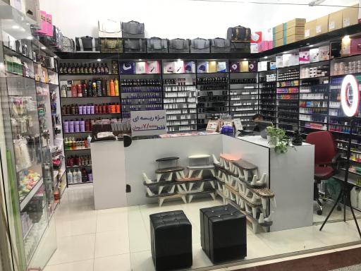 عکس فروشگاه لاوین گالری