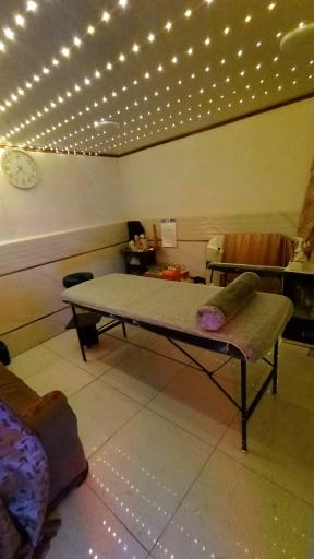 عکس خدمات ماساژ درمانی و حجامت درمانی شاه‌محمدی