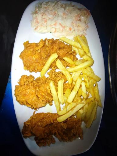 عکس رستوران باغ سهیل