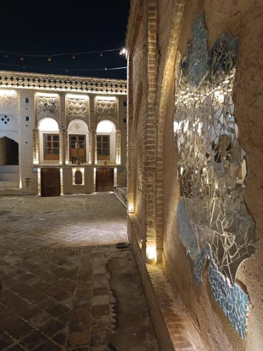 عکس اقامتگاه تاریخی فیروزمند