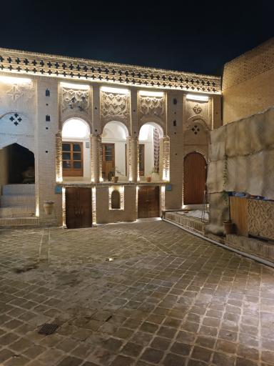 عکس اقامتگاه تاریخی فیروزمند